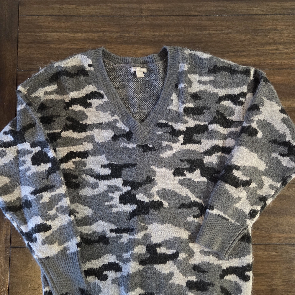Falls Creek Women's V-Neck Sweater - Camouflage Pattern